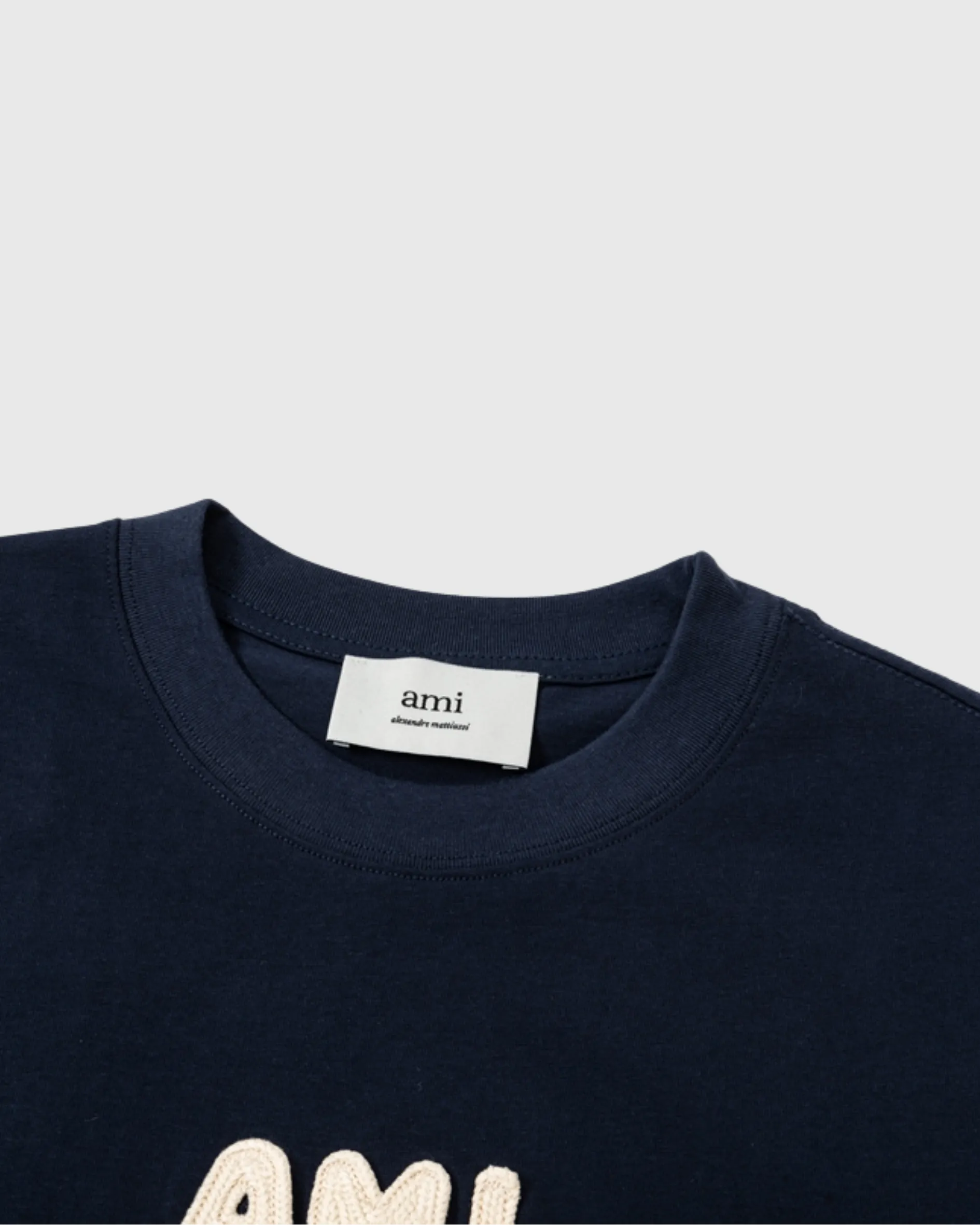 Ami Paris Chunky Logo T-Shirt, деталь